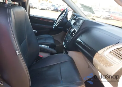 2011 Chrysler Town & Country Touring-L из США, поврежденный, VIN 2A4RR8DG9BR634543